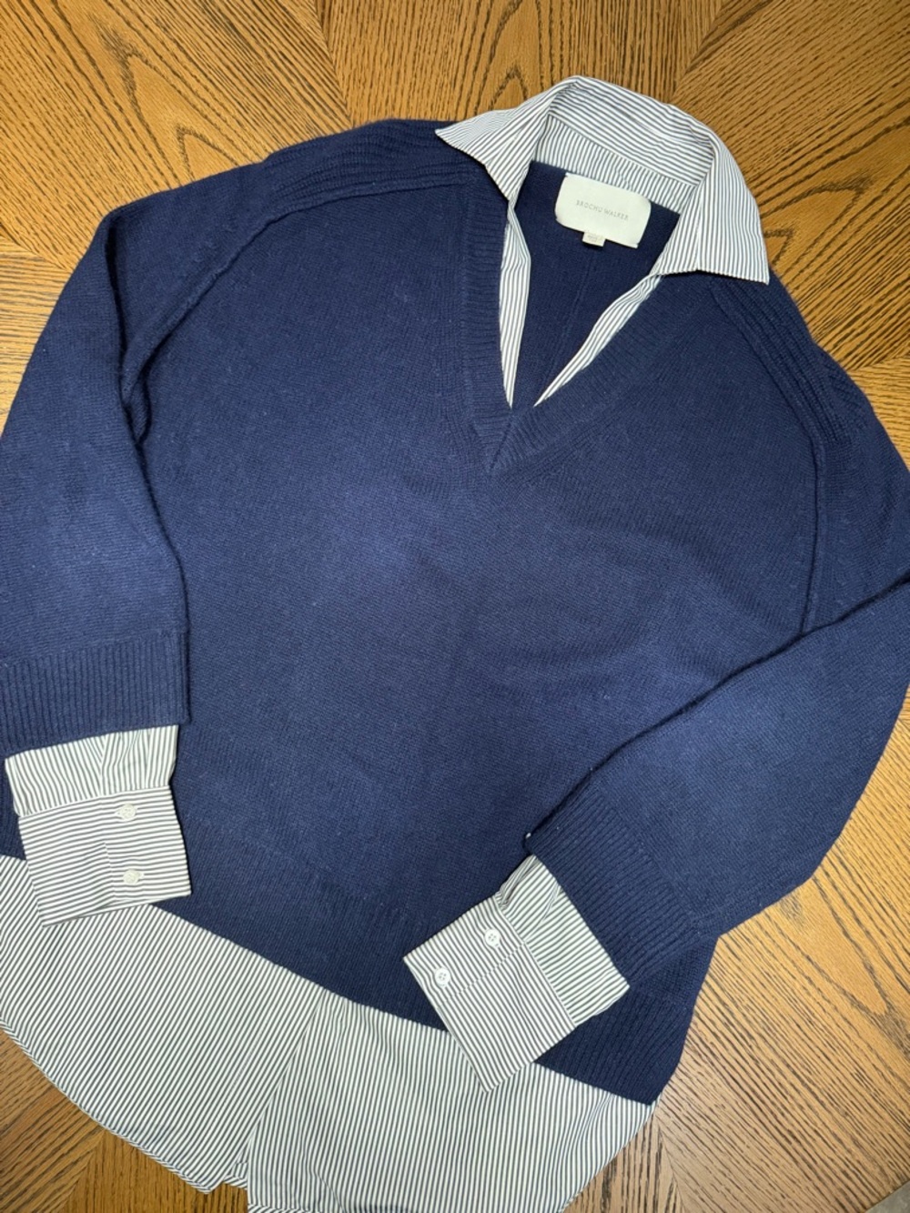 Brochu Walker Navy The Looker Layered V-Neck Sweater M - Picture 5 of 10